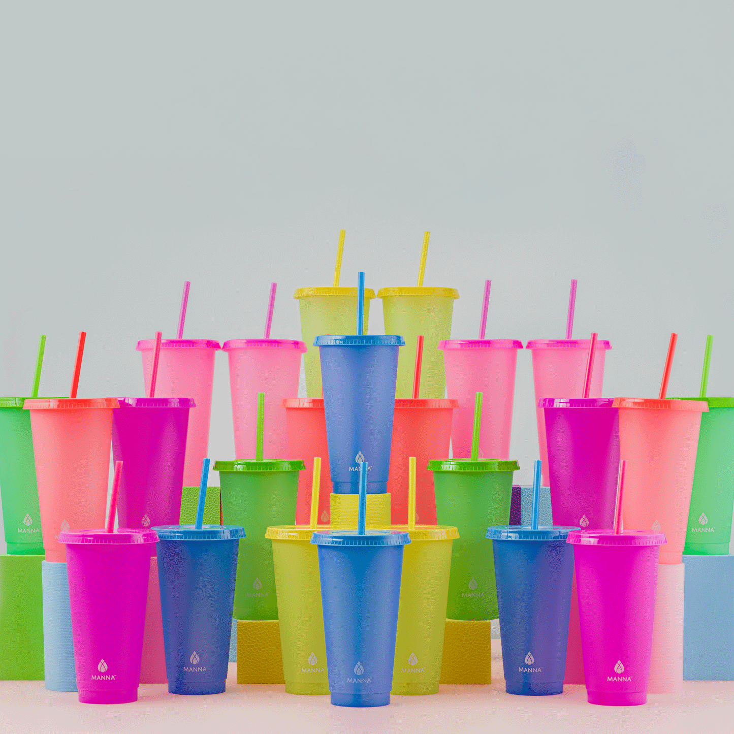 24-piece-original-color-changing-cup-set-k0 A0029811.gif
